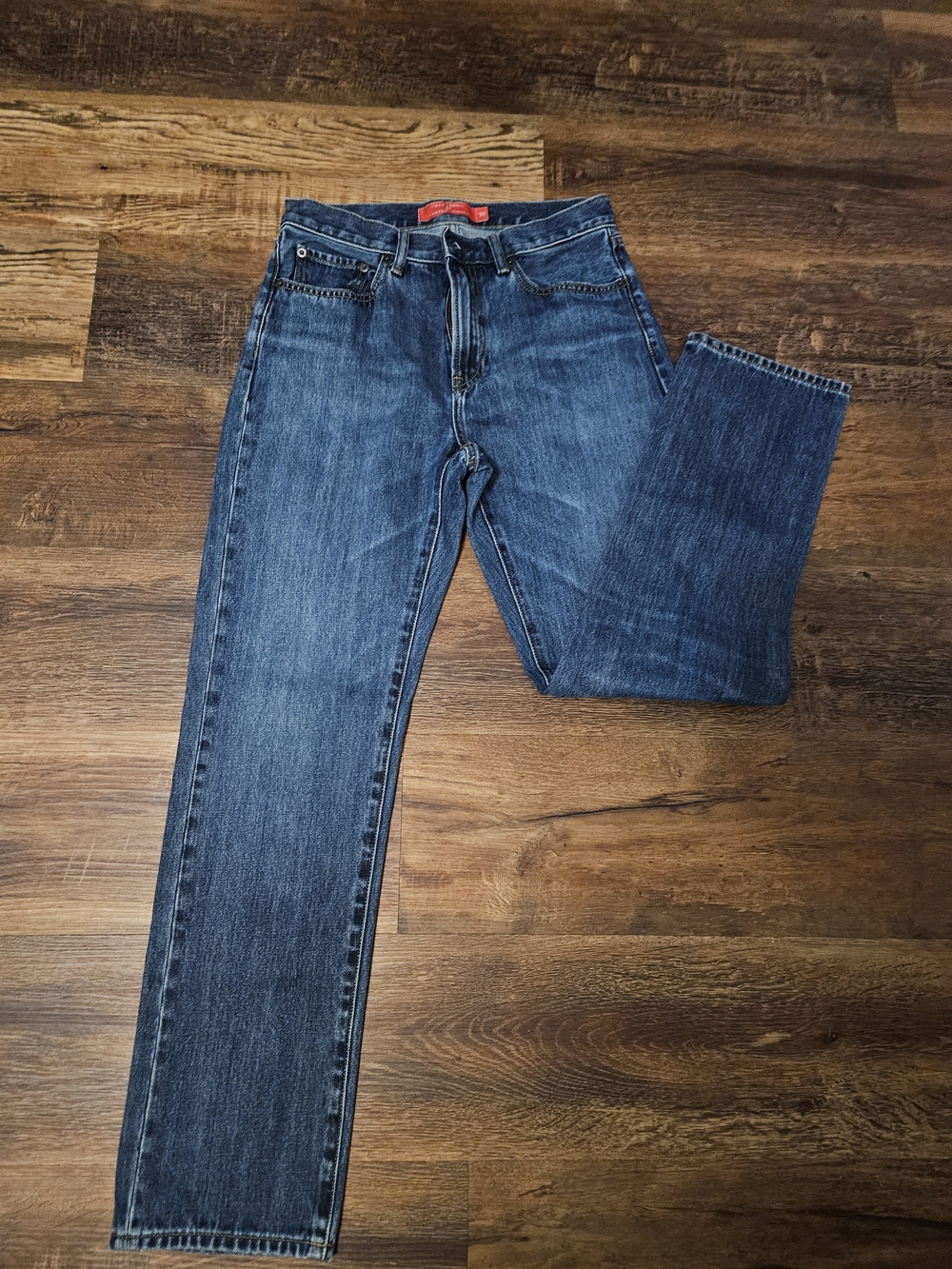 Women's Straight-Leg Jeans in Classic Blue Wash